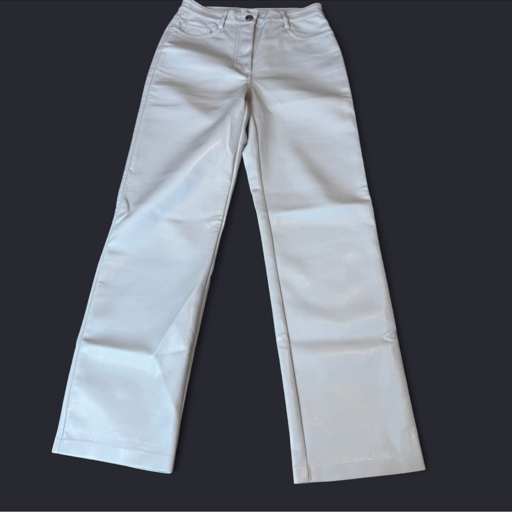 Wilfred/ Aritzia Cream vegan leather pants straight leg size 0 soft neutral